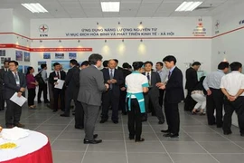 Khai trương phòng trưng bày điện hạt nhân