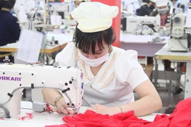 Quý III-2021: Thu nhập người lao động giảm trung bình gần 900 nghìn đồng mỗi tháng