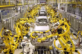 Ưu đãi xe ô tô “nội”: Không nên đặt tiêu chí về sản lượng tối thiểu