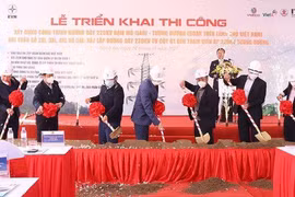 Tăng mua điện từ Lào để phục vụ miền Bắc