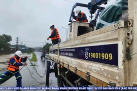 Bão Trà Mi gây ảnh hưởng thế nào đến hệ thống điện miền Trung?