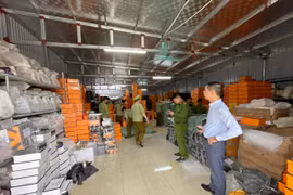 Triệt phá kho hàng giả thương hiệu Hermès lớn nhất miền Bắc