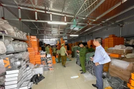 Triệt phá kho hàng giả thương hiệu Hermès lớn nhất miền Bắc