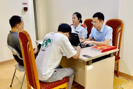 Phạt 15 triệu đồng 2 cá nhân đăng tải thông tin sai sự thật về ca sĩ Nguyễn Trần Trung Quân