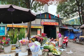 Thị trường mùng 5 Tết: Cà phê tăng giá 40%, bún phở tranh thủ kiếm lời