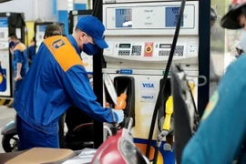 Ngày mai (11-8): Giá dầu dự báo tăng mạnh