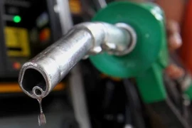 Giá xăng dầu tăng tác động mạnh đến chỉ số giá tiêu dùng, cần tính đến giảm thuế