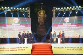 Khai mạc Tháng Khuyến mại Hà Nội, nhiều hàng hóa, dịch vụ giảm giá sâu