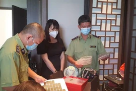 Hà Nội: Tạm giữ lô hàng "Đông trùng hạ thảo Tây Tạng", chuyên bán livestream qua Facebook