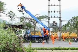 Một số hồ chứa thủy điện xả lũ, tiếp tục khôi phục cấp điện cho khách hàng