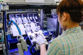 Nhập siêu gần 1 tỷ USD trong 2 tháng đầu năm