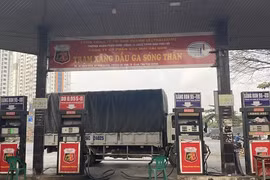 Test nhanh, phát hiện xăng không đảm bảo chất lượng vẫn được bán trên thị trường