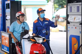 Xăng dầu đồng loạt giảm giá đầu năm mới