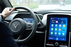 Xem trợ lý ảo ViVi hỗ trợ người lái thực hiện nhiều tác vụ rảnh tay