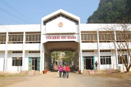 Trung Quốc khôi phục thông quan một cửa khẩu với Việt Nam