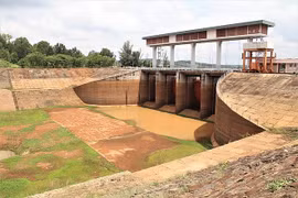 Chính phủ yêu cầu tiết kiệm điện, đưa việc tiết kiệm điện vào chỉ tiêu thi đua, khen thưởng hàng năm