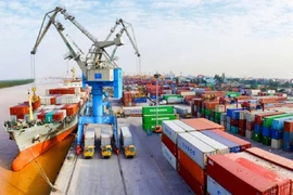 Kim ngạch xuất nhập khẩu vượt 800 tỷ USD