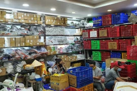 Lập website không khai báo để bán phụ tùng xe máy nghi giả 