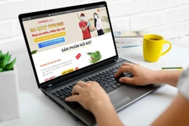 Lượng truy cập sàn thương mại điện tử Việt chênh lệch lớn với sàn nước ngoài
