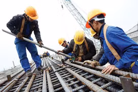 Người lao động thu nhập bình quân 5,7 triệu đồng mỗi tháng