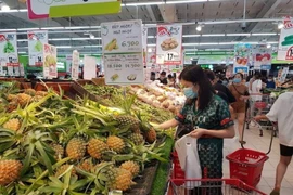 Hà Nội: Siêu thị đầy ắp hàng, người dân không lo thiếu