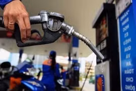 Petrolimex giảm trực tiếp 500 đồng/lít xăng dầu hỗ trợ chống dịch