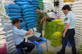 Phát hiện hàng loạt vụ việc kinh doanh gạo ST25 giả mạo nhãn hiệu tại Hà Nội