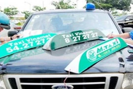 Taxi ngoại tỉnh không được kinh doanh cố định trên địa bàn Hà Nội