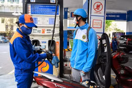 Giá xăng dầu hôm nay (11-9): Giữ nguyên giá xăng, tăng giá dầu