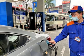 Giá xăng dầu giảm rất mạnh