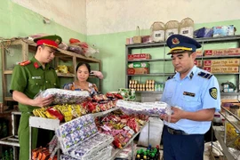 Triển khai cao điểm chống buôn lậu, gian lận thương mại và hàng giả
