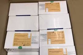 Hà Nội: Phạt 90 triệu đồng, tạm giữ lô 3.000 kit test nhanh Covid-19