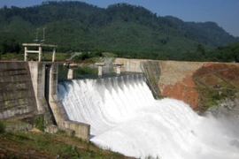 Bộ Công Thương thông tin về hồ chứa thủy điện Đak Mi 4 xả tràn