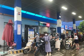 Hàng trăm cửa hàng xăng dầu đóng cửa: Bộ Công Thương nói “không phổ biến”