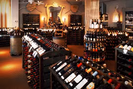 Hai doanh nghiệp phân phối rượu bị thu hồi giấy phép