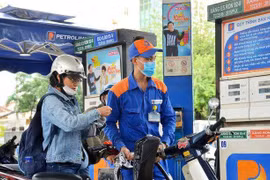 Ngày mai (21-7), giá xăng có thể giảm mạnh về mốc 25.000 đồng/lít