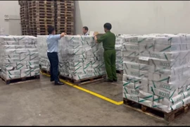 Hà Nội: Phát hiện 11,9 tấn thực phẩm đông lạnh có dấu hiệu nhập lậu tại huyện Mê Linh