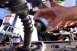 Giá xăng dầu giảm thêm 600 đồng/lít