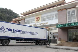 Thông quan hơn 1.200 xe hàng qua cửa khẩu khu vực tỉnh Lạng Sơn