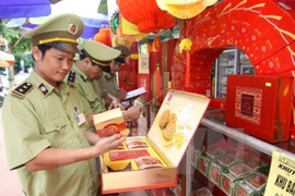 Bánh trung thu tự làm vào “tầm ngắm” của lực lượng chức năng