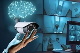 Người dùng sẽ đối mặt với những rủi ro nào khi camera giám sát có lỗ hổng bảo mật?