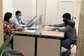 Phạt 7,5 triệu đồng một cá nhân đăng tải cách tự điều trị Covid-19 