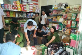 Khởi tố vụ án và bị can vụ buôn bán hàng cấm là thuốc lá nhập lậu