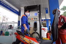 Giá xăng dầu tiếp tục tăng