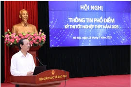 Công bố phổ điểm thi tốt nghiệp THPT 2025: Bất ngờ với môn tiếng Anh