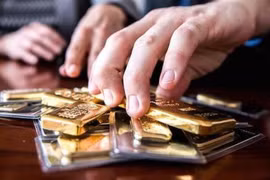 Đề nghị bỏ điều kiện kinh doanh vàng miếng, vàng trang sức 