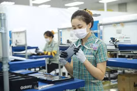 Việt Nam sản xuất 233,7 triệu chiếc điện thoại di động trong năm 2021