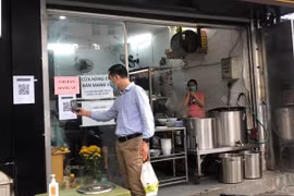 Yêu cầu hàng quán tạo QR code: Nơi chưa có mã, nơi có lại không nhắc khách phải quét
