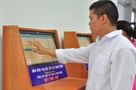 Đốc thúc các Bộ, ngành, địa phương ban hành kế hoạch cung cấp dịch vụ công trực tuyến mức độ 4