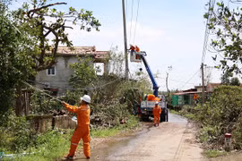 Chưa khôi phục hoàn toàn việc cấp điện cho khách hàng